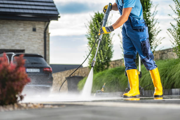 Best Pool Deck Cleaning  in Perry, FL